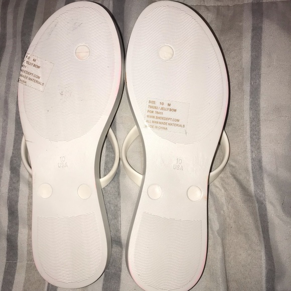 White sandals with bow - Picture 2 of 2